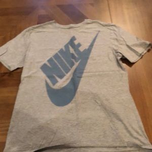 Nike short sleeve shirt